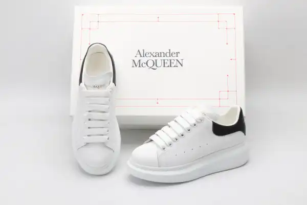 First bag ru ALEXANDER MCQUEEN Oversized Sneaker