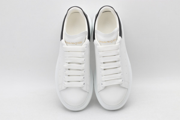 HOT SALE ALEXANDER MCQUEEN Oversized Sneaker