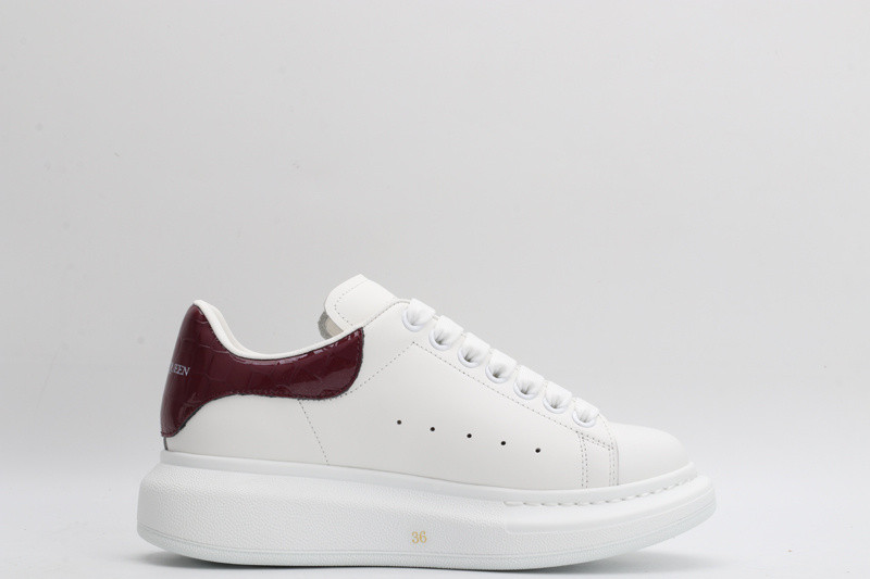 HOT SALE ALEXANDER MCQUEEN Oversized Sneaker