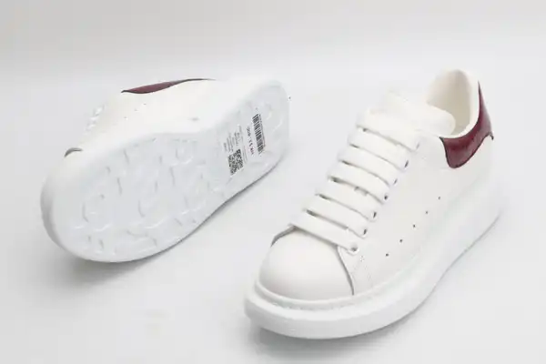 Yupoo bagsoffer ALEXANDER MCQUEEN Oversized Sneaker