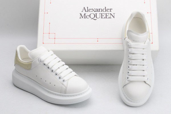 HOT SALE ALEXANDER MCQUEEN Oversized Sneaker