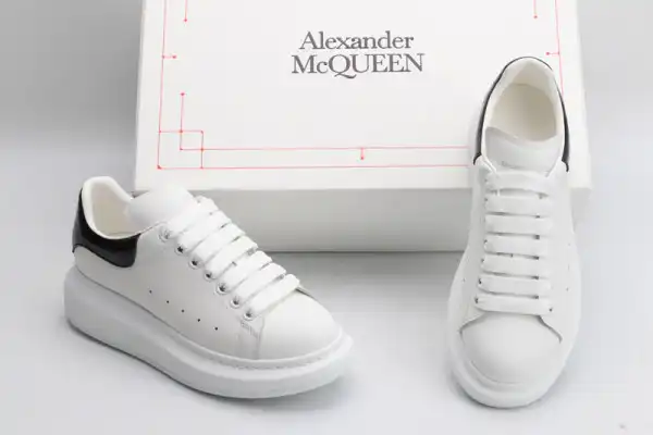 First Bag Ru ALEXANDER MCQUEEN Oversized Sneaker