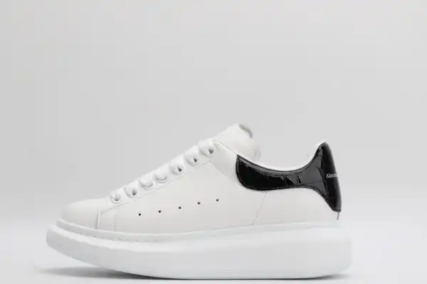 ALEXANDER MCQUEEN Oversized Sneaker