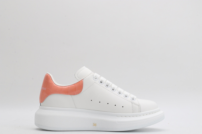 HOT SALE ALEXANDER MCQUEEN Oversized Sneaker