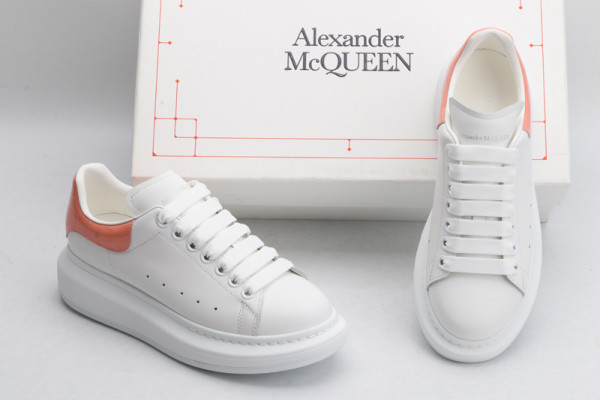 HOT SALE ALEXANDER MCQUEEN Oversized Sneaker