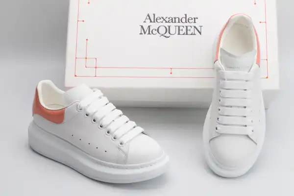 Yupoo bagsoffer ALEXANDER MCQUEEN Oversized Sneaker