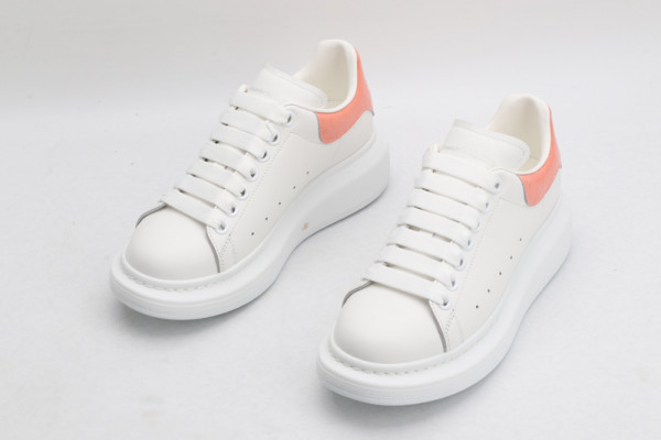 HOT SALE ALEXANDER MCQUEEN Oversized Sneaker