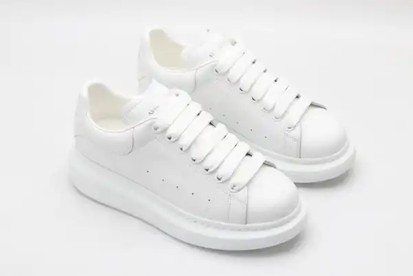 ALEXANDER MCQUEEN Oversized Sneaker