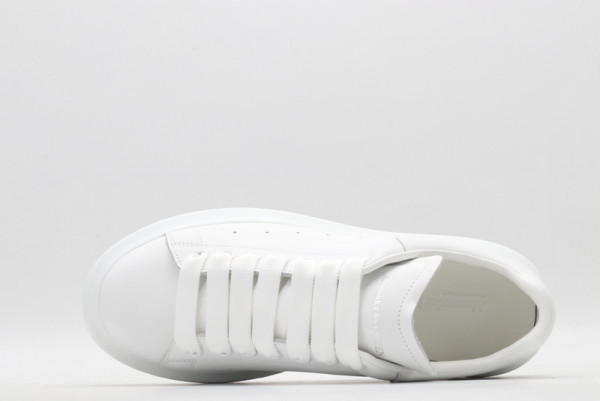 HOT SALE ALEXANDER MCQUEEN Oversized Sneaker