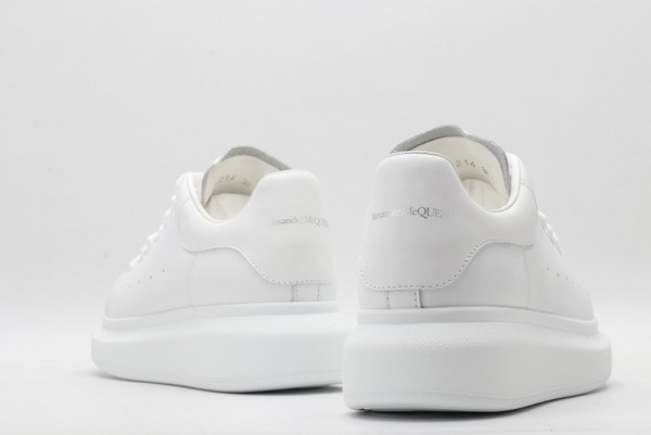 HOT SALE ALEXANDER MCQUEEN Oversized Sneaker