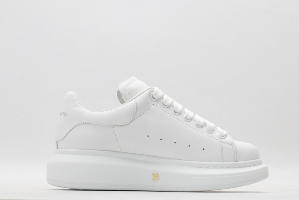 HOT SALE ALEXANDER MCQUEEN Oversized Sneaker