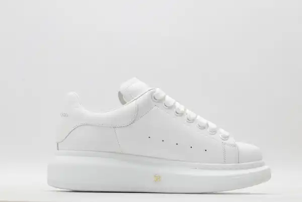 ALEXANDER MCQUEEN Oversized Sneaker