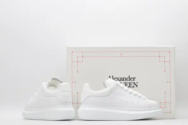 First bag ru ALEXANDER MCQUEEN Oversized Sneaker