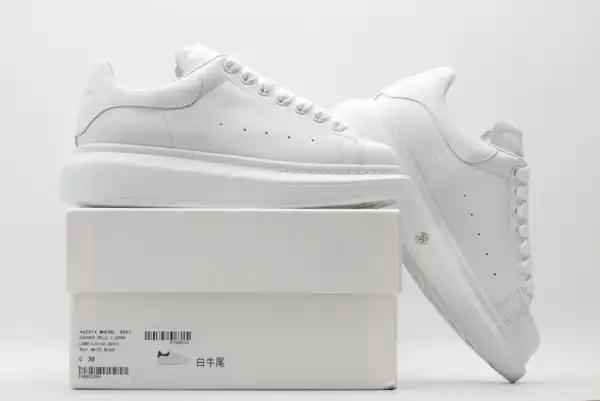 Yupoo bagsoffer ALEXANDER MCQUEEN Oversized Sneaker