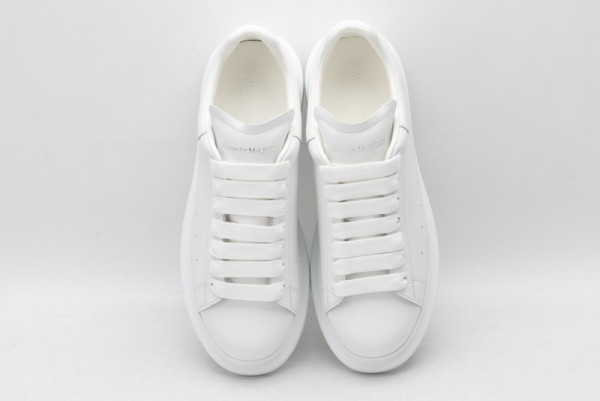 HOT SALE ALEXANDER MCQUEEN Oversized Sneaker