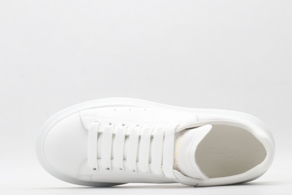 HOT SALE ALEXANDER MCQUEEN Oversized Sneaker