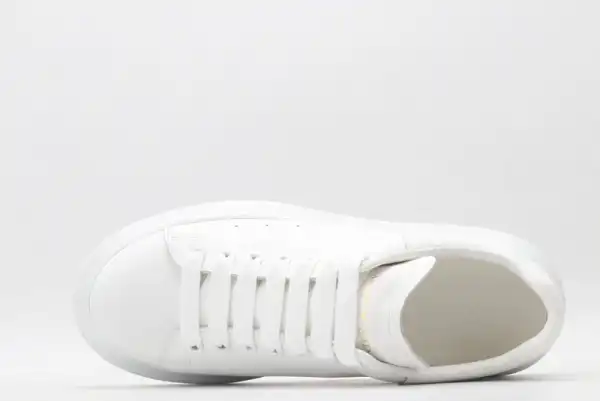 Yupoo bagsoffer ALEXANDER MCQUEEN Oversized Sneaker