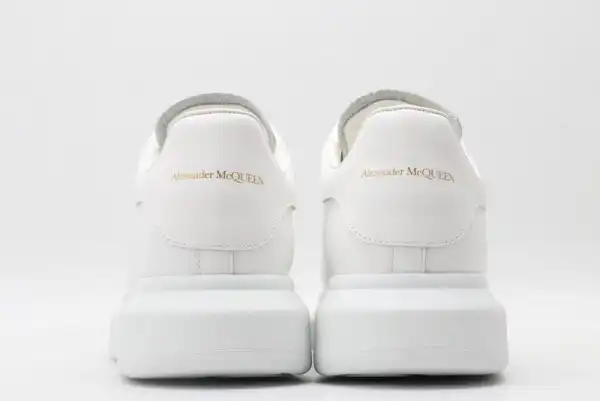 Yupoo bagsoffer ALEXANDER MCQUEEN Oversized Sneaker