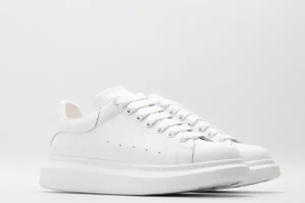 Yupoo bagsoffer ALEXANDER MCQUEEN Oversized Sneaker