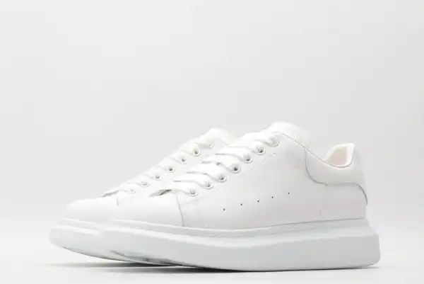 ALEXANDER MCQUEEN Oversized Sneaker