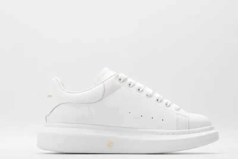 First bag ru ALEXANDER MCQUEEN Oversized Sneaker