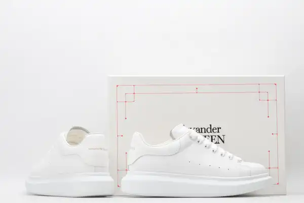 First bag ru ALEXANDER MCQUEEN Oversized Sneaker