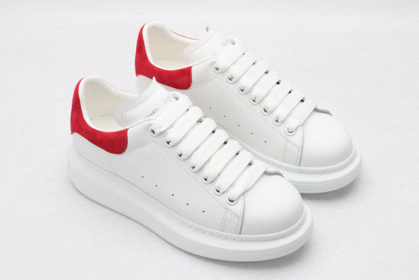 HOT SALE ALEXANDER MCQUEEN Oversized Sneaker