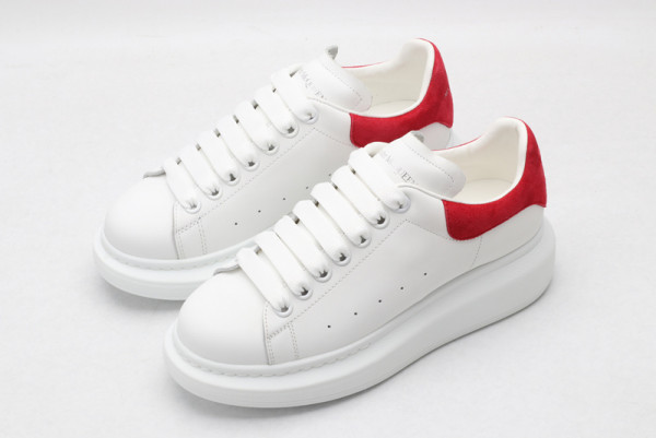 HOT SALE ALEXANDER MCQUEEN Oversized Sneaker