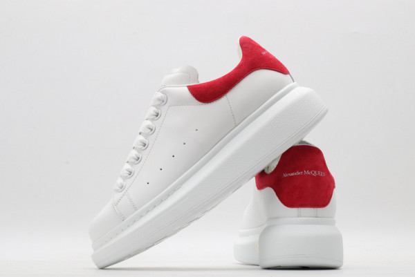 HOT SALE ALEXANDER MCQUEEN Oversized Sneaker