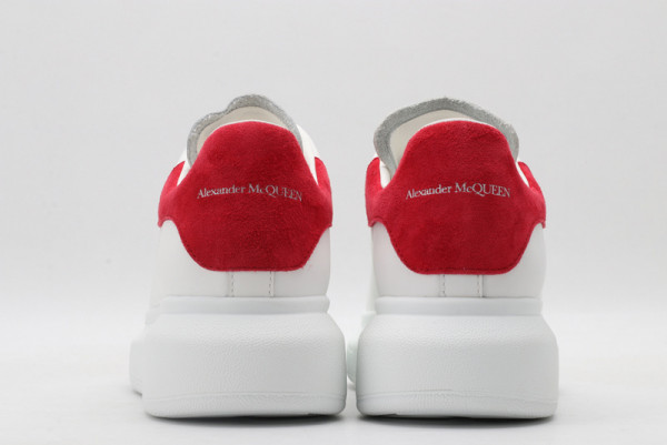 HOT SALE ALEXANDER MCQUEEN Oversized Sneaker