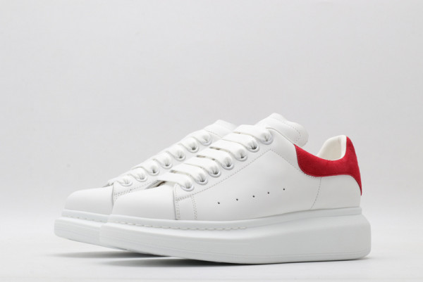 HOT SALE ALEXANDER MCQUEEN Oversized Sneaker