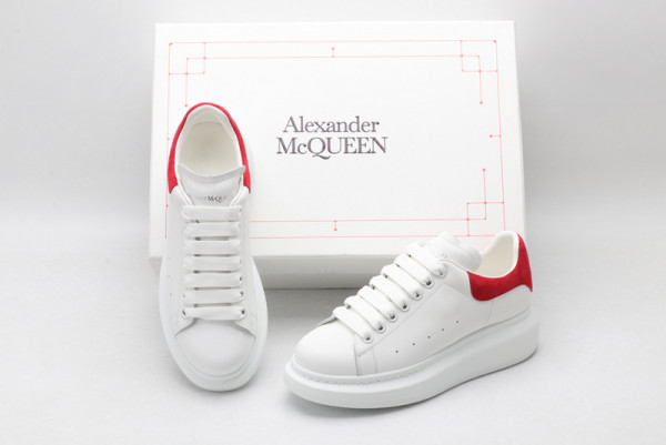 HOT SALE ALEXANDER MCQUEEN Oversized Sneaker