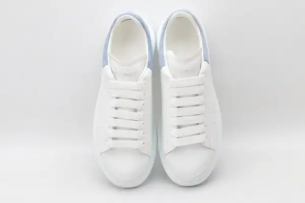 Bagsoffer yupoo ALEXANDER MCQUEEN Oversized Sneaker