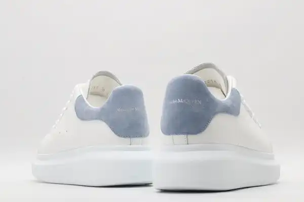 Bagsoffer yupoo ALEXANDER MCQUEEN Oversized Sneaker