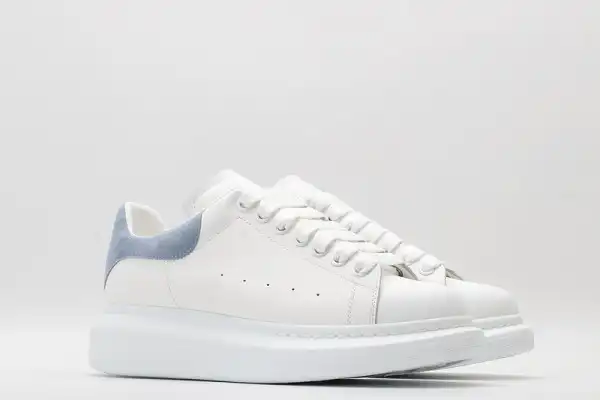 Bagsoffer yupoo ALEXANDER MCQUEEN Oversized Sneaker