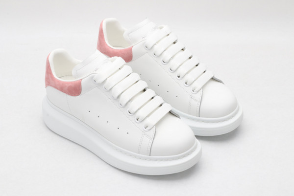 HOT SALE ALEXANDER MCQUEEN Oversized Sneaker