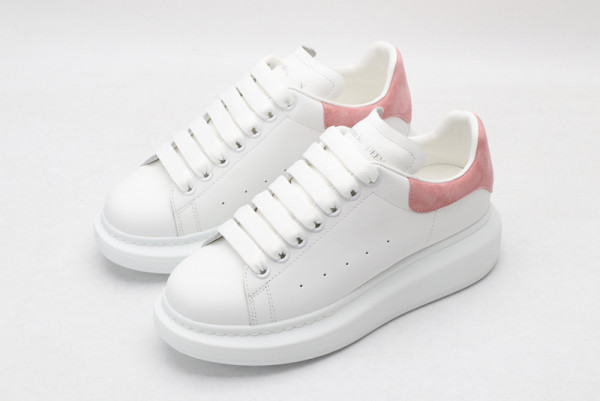 HOT SALE ALEXANDER MCQUEEN Oversized Sneaker