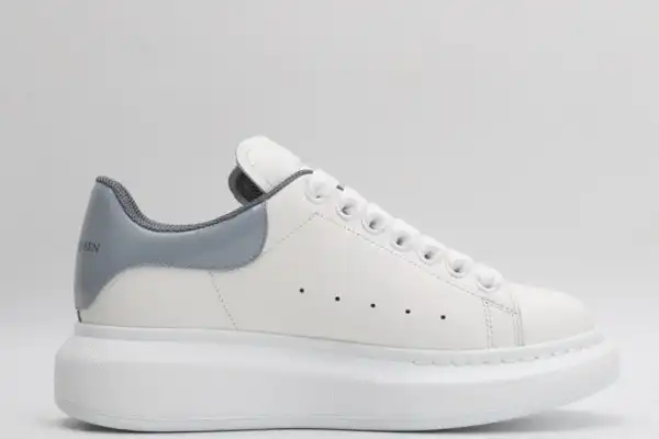 First bag ru ALEXANDER MCQUEEN Oversized Sneaker