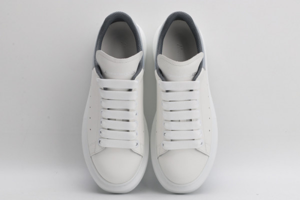 HOT SALE ALEXANDER MCQUEEN Oversized Sneaker