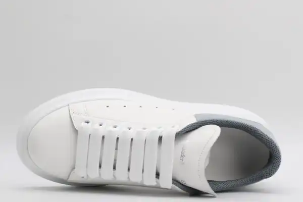 Yupoo bagsoffer ALEXANDER MCQUEEN Oversized Sneaker