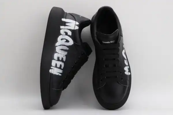 ALEXANDER MCQUEEN Oversized Sneaker