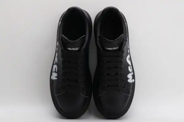 ALEXANDER MCQUEEN Oversized Sneaker