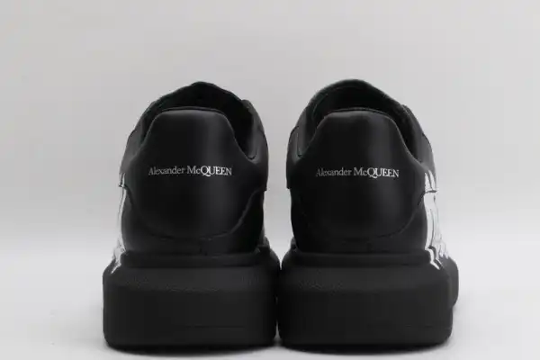 ALEXANDER MCQUEEN Oversized Sneaker