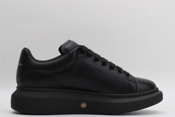 HOT SALE ALEXANDER MCQUEEN Oversized Sneaker