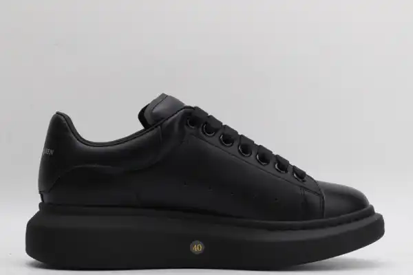 ALEXANDER MCQUEEN Oversized Sneaker