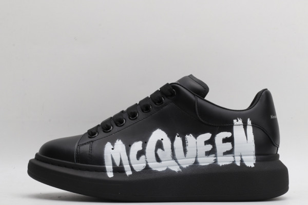 HOT SALE ALEXANDER MCQUEEN Oversized Sneaker