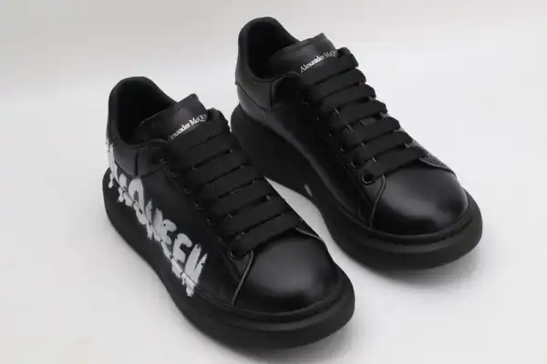 Bagsoffer ALEXANDER MCQUEEN Oversized Sneaker