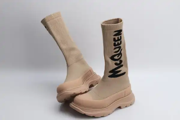 Yupoo bagsoffer ALEXANDER MCQUEEN Graffiti Knit Tread Slick Boot