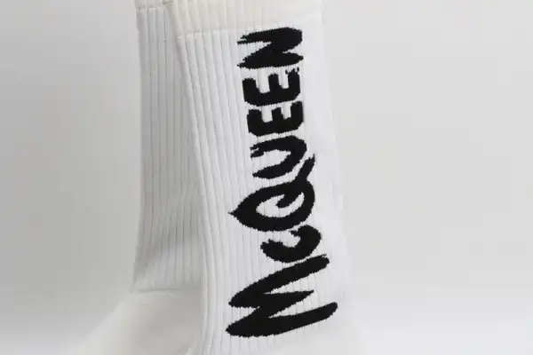 Bagsoffer yupoo ALEXANDER MCQUEEN Graffiti Knit Tread Slick Boot