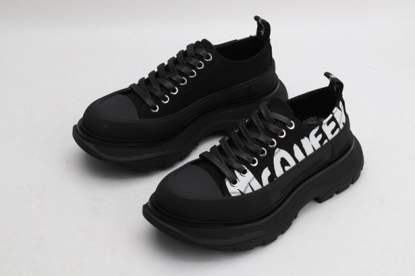 HOT SALE ALEXANDER MCQUEEN Tread Slick Lace Up